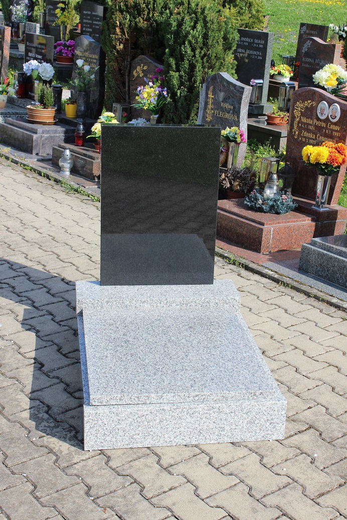 Urnový pomník Bílý tarn/ Švédská klasik 70x100