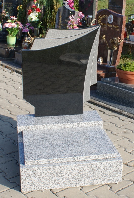 Urnový pomník Bílý Tarn/Švédská Antico 60x70